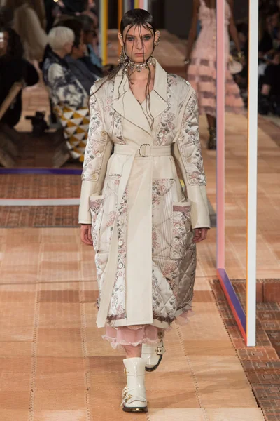 Look 5